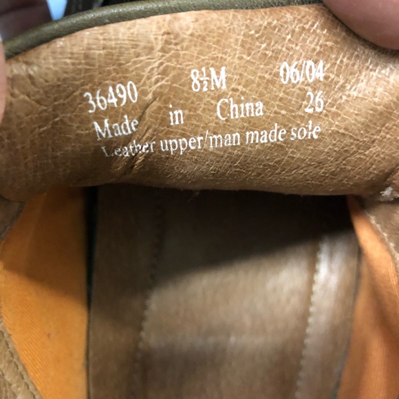 Clarks dress sneakers. Olive. Size 8.5 - Picture 3 of 3